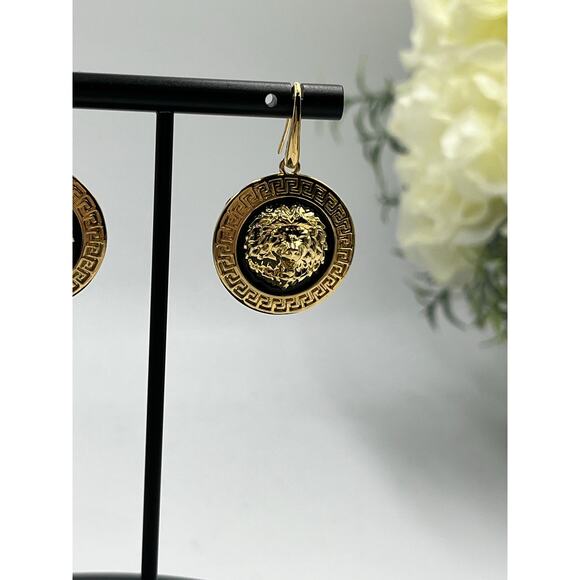 Bellezza Relief Framed Lion's Head Face Black Enamel Greek Key Dangle Earrings - Picture 3 of 11